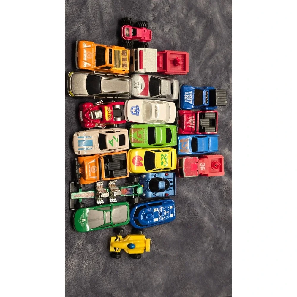 Mixed Toy Car Lot 17pc Plastic Vehicles Police Racing Construction Yacht